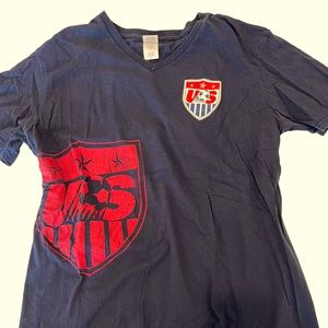 Softstyle gildan. Large. Sport shirt